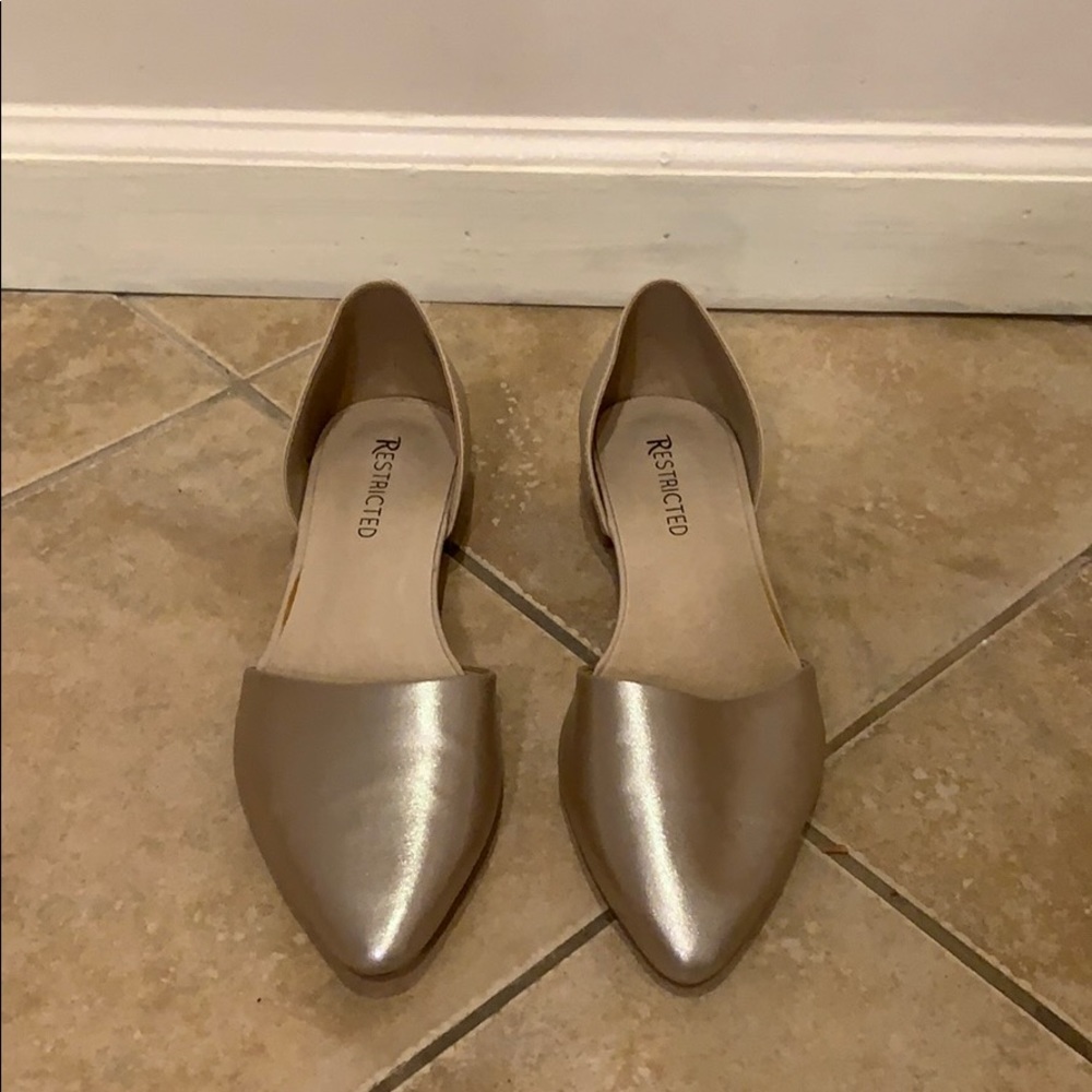 Size 8 Flats